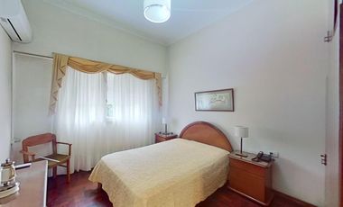 Departamento de 2 Dormitorios en Planta Alta - 93 M2 - Zona Facultades