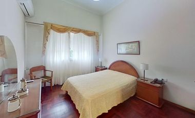Departamento de 2 Dormitorios en Planta Alta - 93 M2 - Zona Facultades