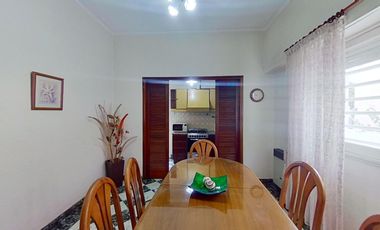 Departamento de 2 Dormitorios en Planta Alta - 93 M2 - Zona Facultades