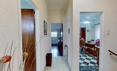Departamento de 2 Dormitorios en Planta Alta - 93 M2 - Zona Facultades