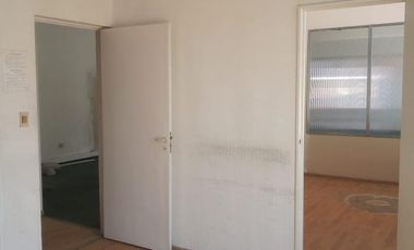 AV BELGRANO Y CHACABUCO 140 m2 en esquina 10° piso c/ terraza perimetral
