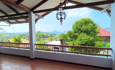 Di sewakan, bisa blanan cocok  kantor dan guest house, parkir 8 mobil