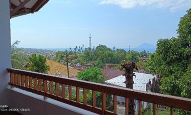 Di sewakan, bisa blanan cocok  kantor dan guest house, parkir 8 mobil