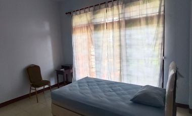 Di sewakan, bisa blanan cocok  kantor dan guest house, parkir 8 mobil