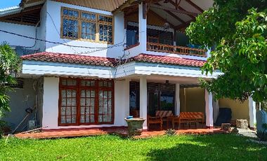 Di sewakan, bisa blanan cocok  kantor dan guest house, parkir 8 mobil