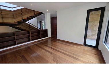 ARRIENDO CASA EN SOTILEZA 4 HABITACIONES (IC)