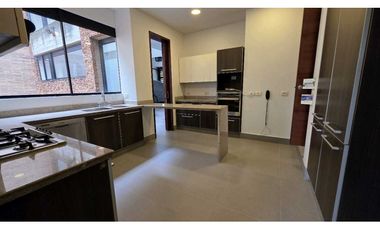 ARRIENDO CASA EN SOTILEZA 4 HABITACIONES (IC)