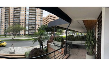 VENTA LOCAL EN EL NORTE SOBRE AVENIDA PRINCIPAL
