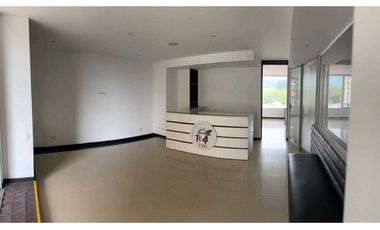 VENTA LOCAL EN EL NORTE SOBRE AVENIDA PRINCIPAL