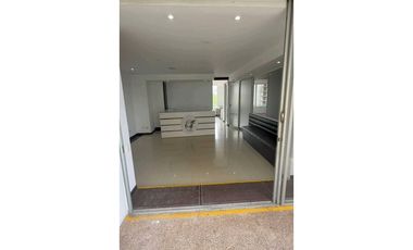 VENTA LOCAL EN EL NORTE SOBRE AVENIDA PRINCIPAL