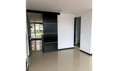VENTA LOCAL EN EL NORTE SOBRE AVENIDA PRINCIPAL