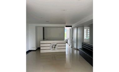 VENTA LOCAL EN EL NORTE SOBRE AVENIDA PRINCIPAL