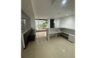VENTA LOCAL EN EL NORTE SOBRE AVENIDA PRINCIPAL