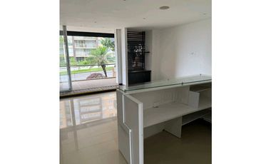 VENTA LOCAL EN EL NORTE SOBRE AVENIDA PRINCIPAL