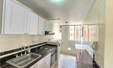 Arriendo apto en ciudad salitre