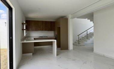 Privanza Hábitat, Coto Senda, para estrenar, 191 M2 construcción, 3 recámaras, casa club con alberca