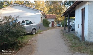 VENTA DOS CASAS SOBRE LOTE DE 1.134M2