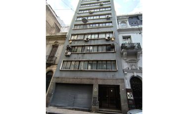 Oficina Luminosa con Privados y Recepción – Centro, Gran Oportunidad