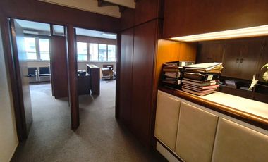 Oficina Luminosa con Privados y Recepción – Centro, Gran Oportunidad