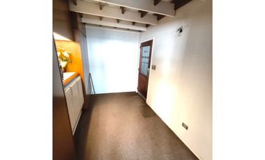 Oficina Luminosa con Privados y Recepción – Centro, Gran Oportunidad