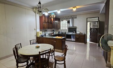 Dijual Cepat ! Rumah Timur Baru Satu Medan Siap Huni, Harga Nego