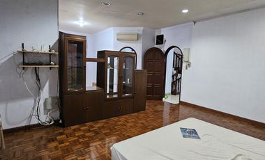 Dijual Cepat ! Rumah Timur Baru Satu Medan Siap Huni, Harga Nego