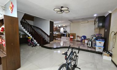Dijual Cepat ! Rumah Timur Baru Satu Medan Siap Huni, Harga Nego