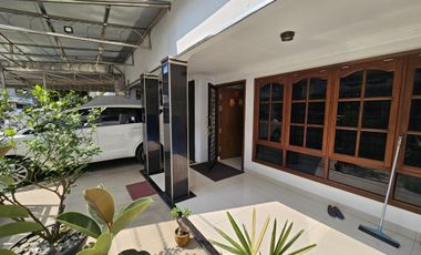 Dijual Cepat ! Rumah Timur Baru Satu Medan Siap Huni, Harga Nego
