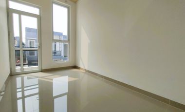 Pamulang Heritage 3 Rumah 2 Lantai 3 Kamar Tidur Pamulang Tangsel