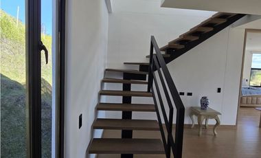 Casa finca en Condominio San Vicente, v sector campo alegre