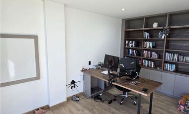 Casa finca en Condominio San Vicente, v sector campo alegre