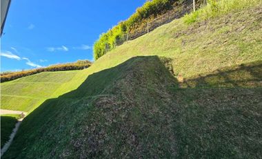 Casa finca en Condominio San Vicente, v sector campo alegre