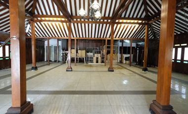 Ruang Usaha Model Limasan Istimewa Jln Cemani Grogol SKH