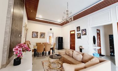 Rumah Mewah 359m² Ada Private Pool & Furnish Solo Kota