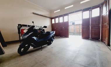 Rumah Mewah 359m² Ada Private Pool & Furnish Solo Kota