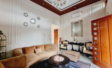 Rumah Mewah 359m² Ada Private Pool & Furnish Solo Kota