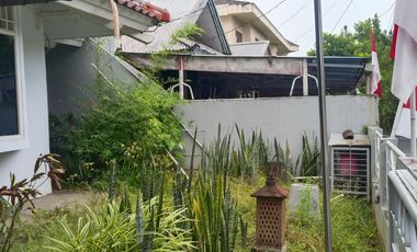 Disewakan bulanan Rumah Asri dalam Kota, full isi, 2 K Tidur.