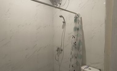 Disewakan bulanan Rumah Asri dalam Kota, full isi, 2 K Tidur.