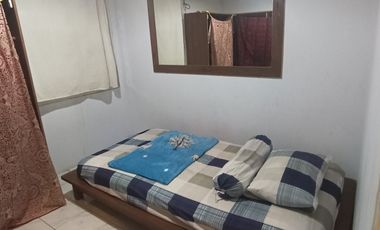 Disewakan bulanan Rumah Asri dalam Kota, full isi, 2 K Tidur.