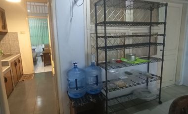 Disewakan bulanan Rumah Asri dalam Kota, full isi, 2 K Tidur.