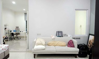 Rumah hook di summarecon