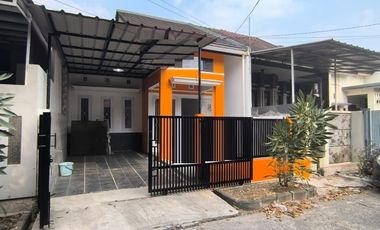 Rumah Terawat Siap Huni Kawasan Blok Favorit di Taman Kopo Indah 3