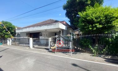 Rumah Second Hitung Tanah Manahan Banjarsari Solo