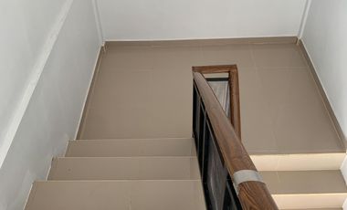 Rumah Baru lantai 2 dekat Kubah Pelangi Tembolak