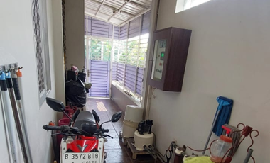 Super Drop Harga!! Rumah Cantik Full Bangunan Golf Lake Siap Huni