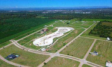 SE VENDE  LOTE EN AQUAVISTA BARRIO RESIDENCIAL