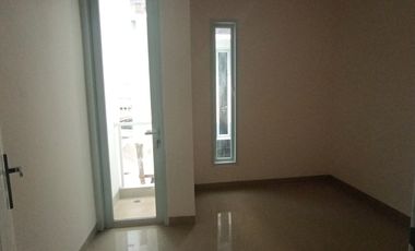 Rumah Mewah Dan Cantik 2lantai Dekat Green Pramuka Jakarta Pusat