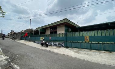 Rumah murah lahan luas di pajang  bonus furnish