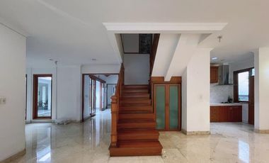 Dijual Rumah Lokasi Strategis Daerah Kayu Putih Jakarta Timur