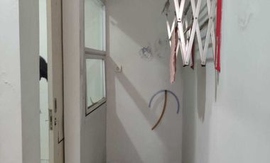 Rumah 2 Lantai di Griya Taman Executive Residence, Serua Tangerang